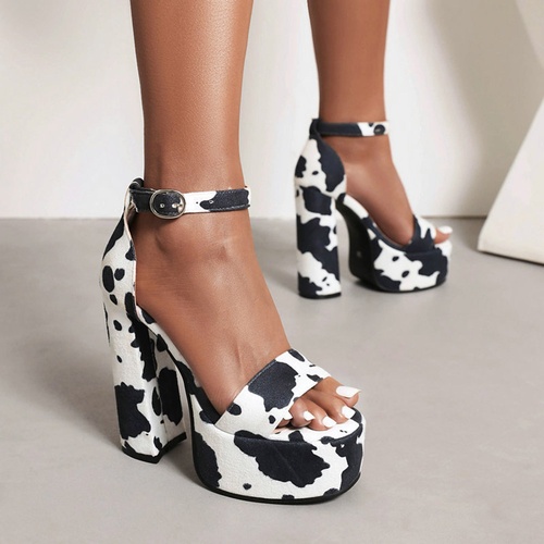 Open Toe Buckle Heel Covering Chunky Heel Casual Sandals