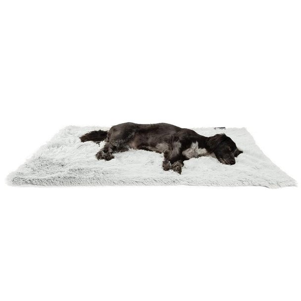 Calming Pet Throw Blanket in Shag Fur